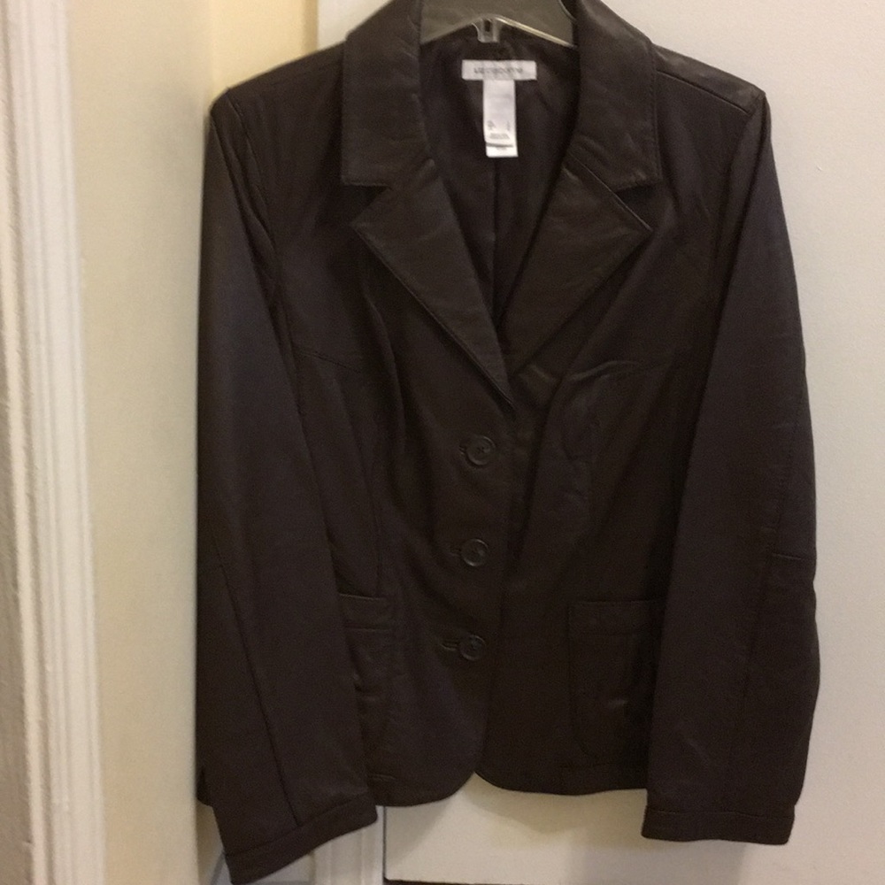 Size Large brown Liz Claiborne leather coat NWOT